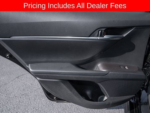 Used 2024 Toyota Camry SE FWD image 9