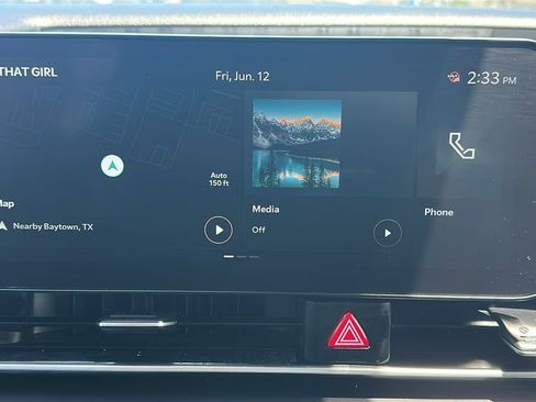 Used 2026 Kia Carnival FWD image 24