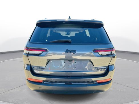 Used 2023 Jeep Grand Cherokee L Limited w/ Black Appearance Package image 42