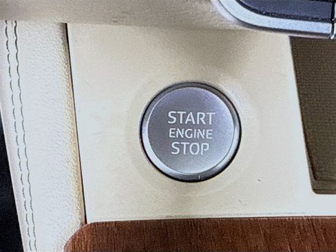 Used 2021 Audi Q5 Prestige w/ Prestige Package image 21