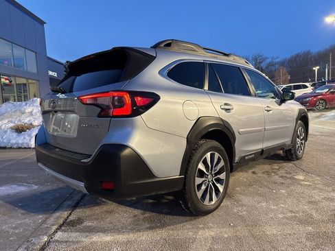 Used 2023 Subaru Outback Limited image 4