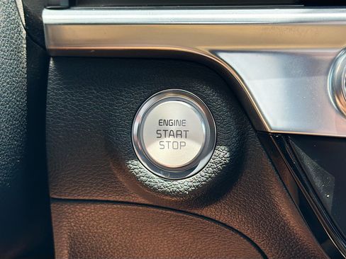 Used 2025 Kia Telluride SX w/ SX Captain's Chair Package FWD image 38