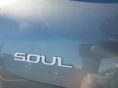 Used 2023 Kia Soul LX w/ Option Group 015 image 7