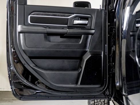 Used 2024 RAM 2500 Big Horn w/ Night Edition image 36