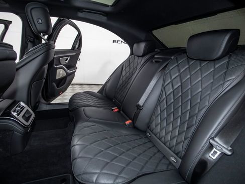 Used 2023 Mercedes-Benz S 580 4MATIC Sedan image 19