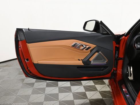 Used 2025 BMW Z4 M40i w/ Premium Package image 34