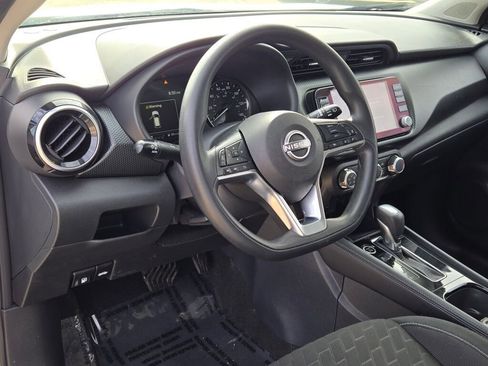 Used 2023 Nissan Kicks SV image 20