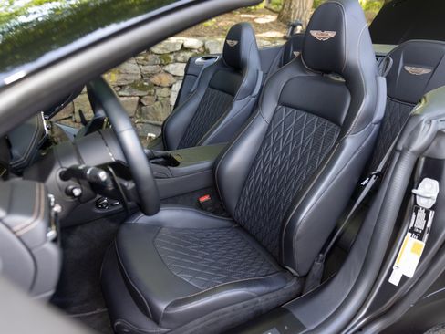 Used 2025 Aston Martin DB12 Convertible RWD image 2