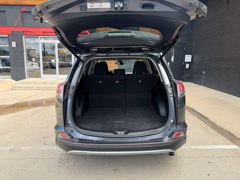 Used 2018 Toyota RAV4 XLE AWD/4WD image 23