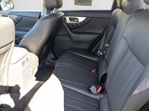 Used 2017 INFINITI QX70 AWD image 19