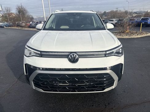 New 2026 Volkswagen Taos SEL AWD/4WD image 2