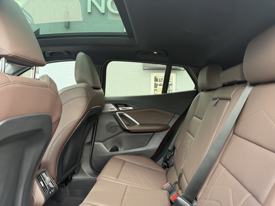 Used 2025 BMW X2 xDrive28i w/ Premium Package AWD/4WD image 18