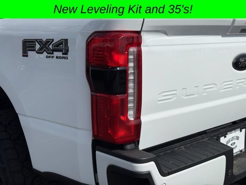 Used 2025 Ford F250 Lariat w/ Black Appearance Package AWD/4WD image 11