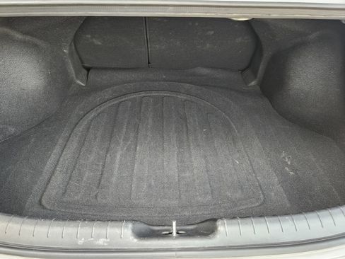 Used 2024 Hyundai Elantra Limited FWD image 31