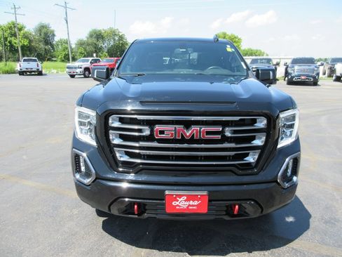 Used 2021 GMC Sierra 1500 AT4 w/ AT4 Preferred Package AWD/4WD image 11
