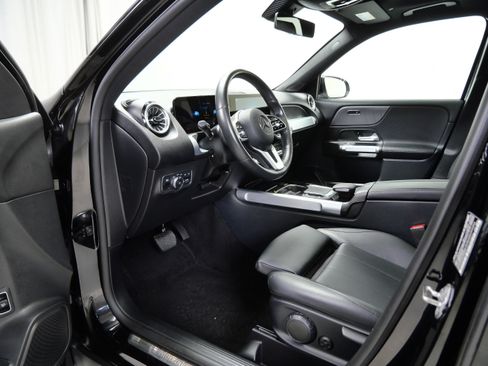 Certified 2022 Mercedes-Benz GLB 250 4MATIC image 14