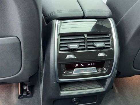 Used 2022 BMW X5 sDrive40i w/ Premium Package image 44