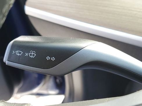 Used 2021 Tesla Model 3 Standard Range Plus image 10