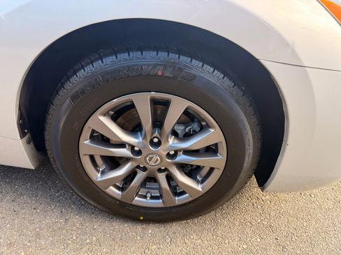 Used 2015 Nissan Altima 2.5 S w/ Special Edition Package image 4