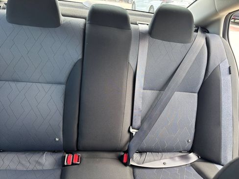 Used 2025 Nissan Versa SV FWD image 37
