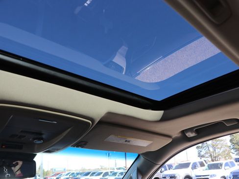 Used 2017 GMC Yukon XL Denali w/ Open Road Package image 28