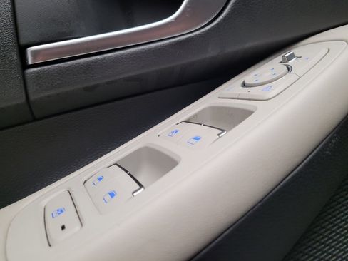 Used 2023 Hyundai Sonata SE FWD image 27