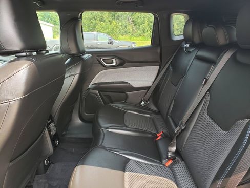 Certified 2023 Jeep Compass Latitude AWD/4WD image 14