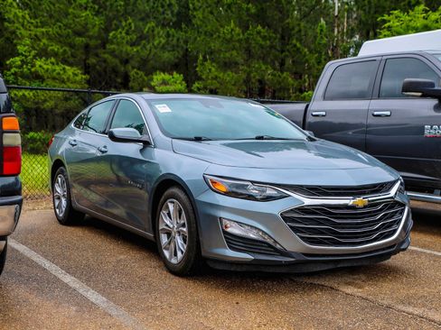 Used 2024 Chevrolet Malibu LT FWD image 1
