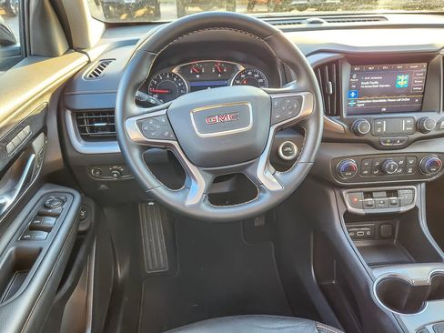 Used 2024 GMC Terrain AT4 AWD/4WD image 10