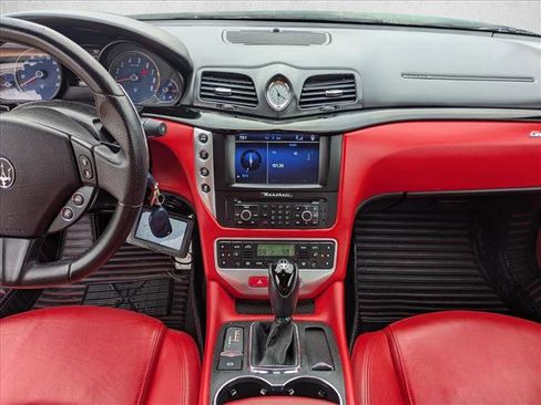 Used 2015 Maserati GranTurismo Sport image 16