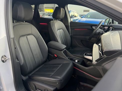 Used 2023 Audi Q4 e-tron Premium Plus w/ Premium Plus image 33