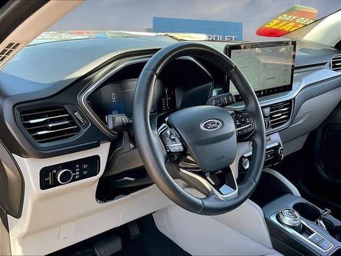 Used 2023 Ford Escape Active w/ Tech Pack #1 FWD image 19