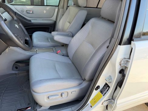 Used 2006 Toyota Highlander Sport w/ Towing Prep Pkg FWD image 15