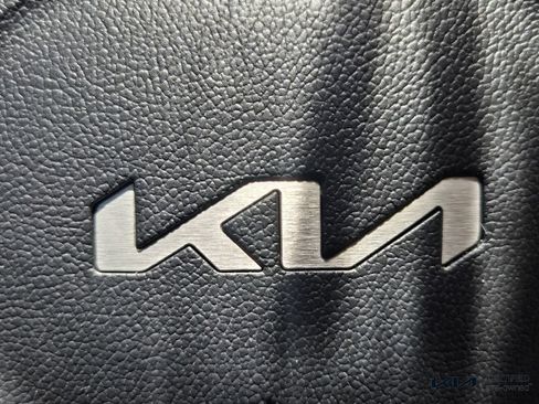 Certified 2022 Kia Sorento SX FWD image 31
