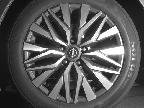 Used 2025 Nissan Altima 2.5 SV FWD image 14