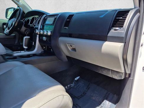 Used 2017 Toyota Sequoia Limited w/ Safety & Convenience Package AWD/4WD image 21