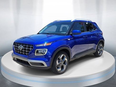 Certified 2023 Hyundai Venue Limited FWD image 2