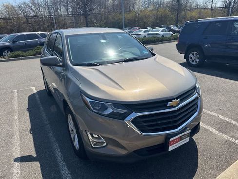 Used 2018 Chevrolet Equinox LT image 5