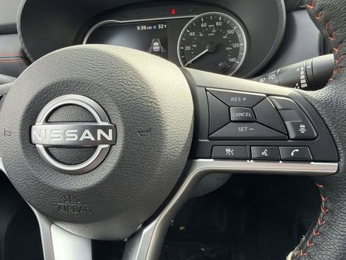 New 2025 Nissan Versa SR w/ Trunk Package image 23