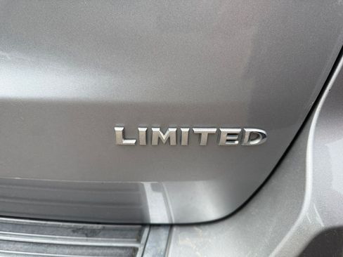 Used 2019 Jeep Grand Cherokee Limited AWD/4WD image 23