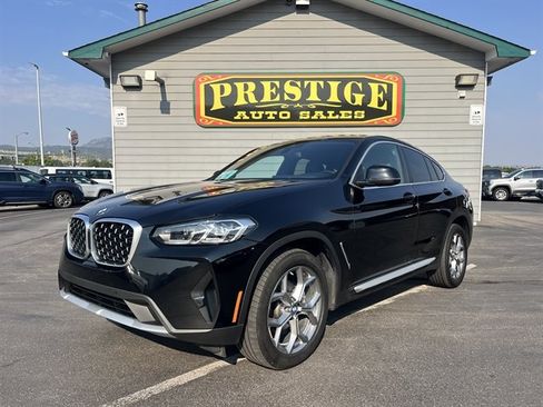 Used 2025 BMW X4 xDrive30i AWD/4WD image 1