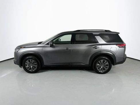 Used 2024 Nissan Pathfinder SV FWD image 6