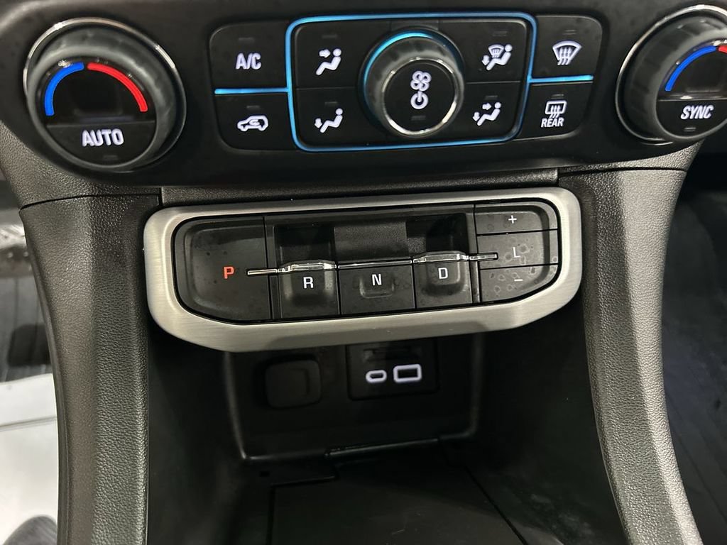 Used 2023 GMC Acadia SLE w/ Driver Convenience Package AWD/4WD image 17