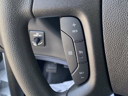 New 2025 Chevrolet Express 3500 w/ Power Convenience Package image 18