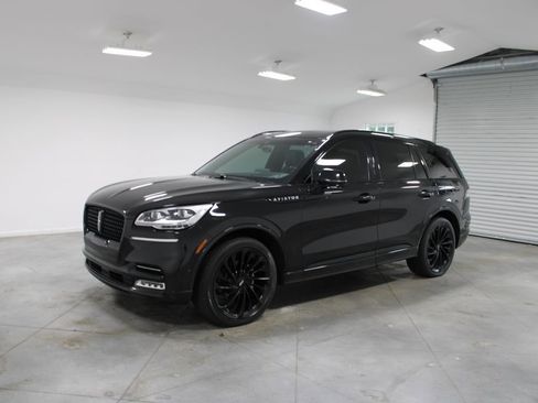 Used 2023 Lincoln Aviator Reserve w/ Equipment Group 201A AWD/4WD image 4