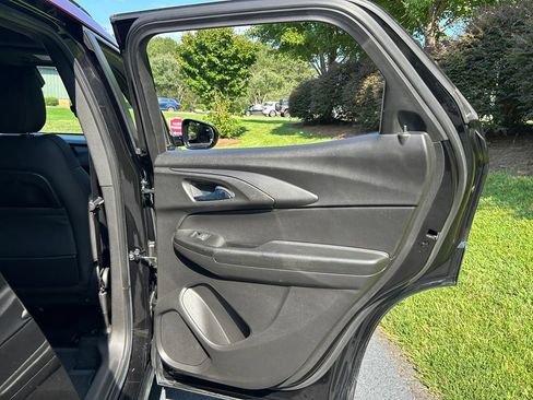 Used 2021 Chevrolet TrailBlazer RS w/ Sun and Liftgate Package FWD image 56