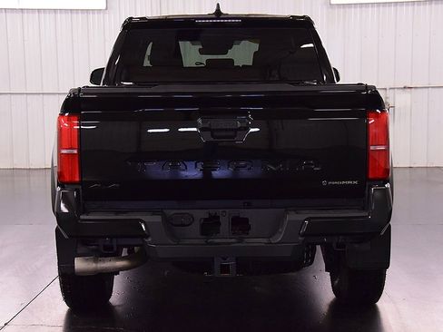 Used 2025 Toyota Tacoma TRD Sport image 6