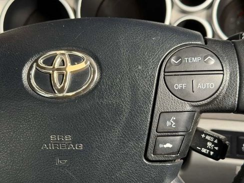 Used 2013 Toyota Sequoia Platinum AWD/4WD image 38