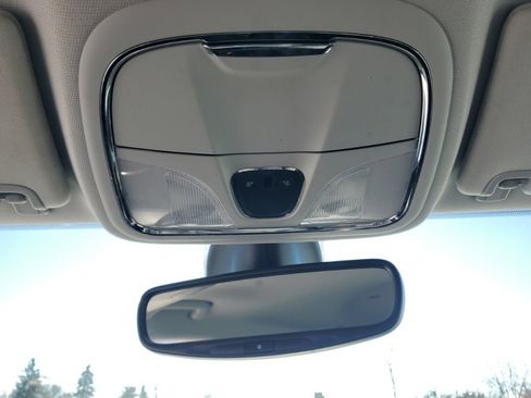 Used 2020 Jeep Cherokee Limited image 26