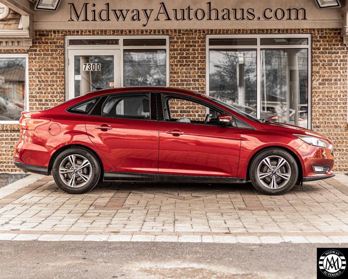 Used 2017 Ford Focus SE FWD image 9